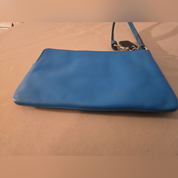 Coach Colorblock Corner Zip Small Navy Azure Blue Wristlet Wallet Bag Clutch - Picture 8 of 8